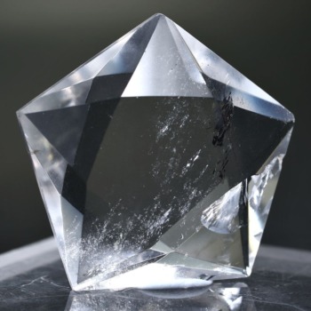 記念特価★ブラジル産水晶ヘキサゴンカット（オブジェ）(24th-CRYST-CT0158IS)