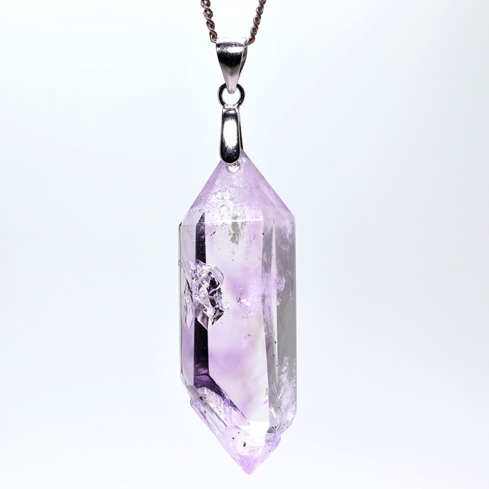 記念特価★ナミビア/ブランドバーグ産水入りラベンダーアメジストペンダントトップ(シルバー925・部分ポリッシュ&先端にレピドクロサイト)-slide-0
