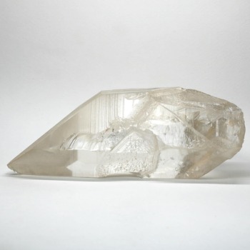 記念特価★[高品質]ブラジル/セーラデカブラル産ライトスモーキーシトリンレムリアンシード（大型1.24kg・原石ナチュラルポイント）(24th-LEM-NP12400IS)