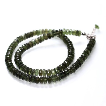 記念特価★[超特価！高品質]天然モルダバイトボタンカットネックレス（長さ42.5-46cm/鑑別書付属・ブレスレットの3倍の粒数でこの価格！）(24th-MOLDA-MC1746IS)