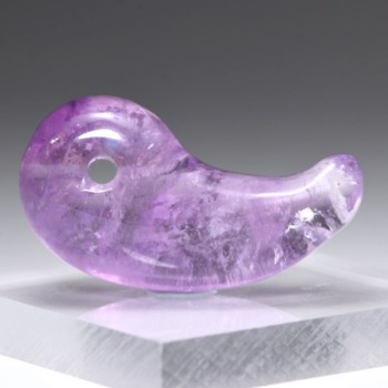 【第三弾】記念特価★[高品質]ブラジル産ラベンダーアメジスト勾玉（レインボーあり）(24th-RAAME-MG0110IS)