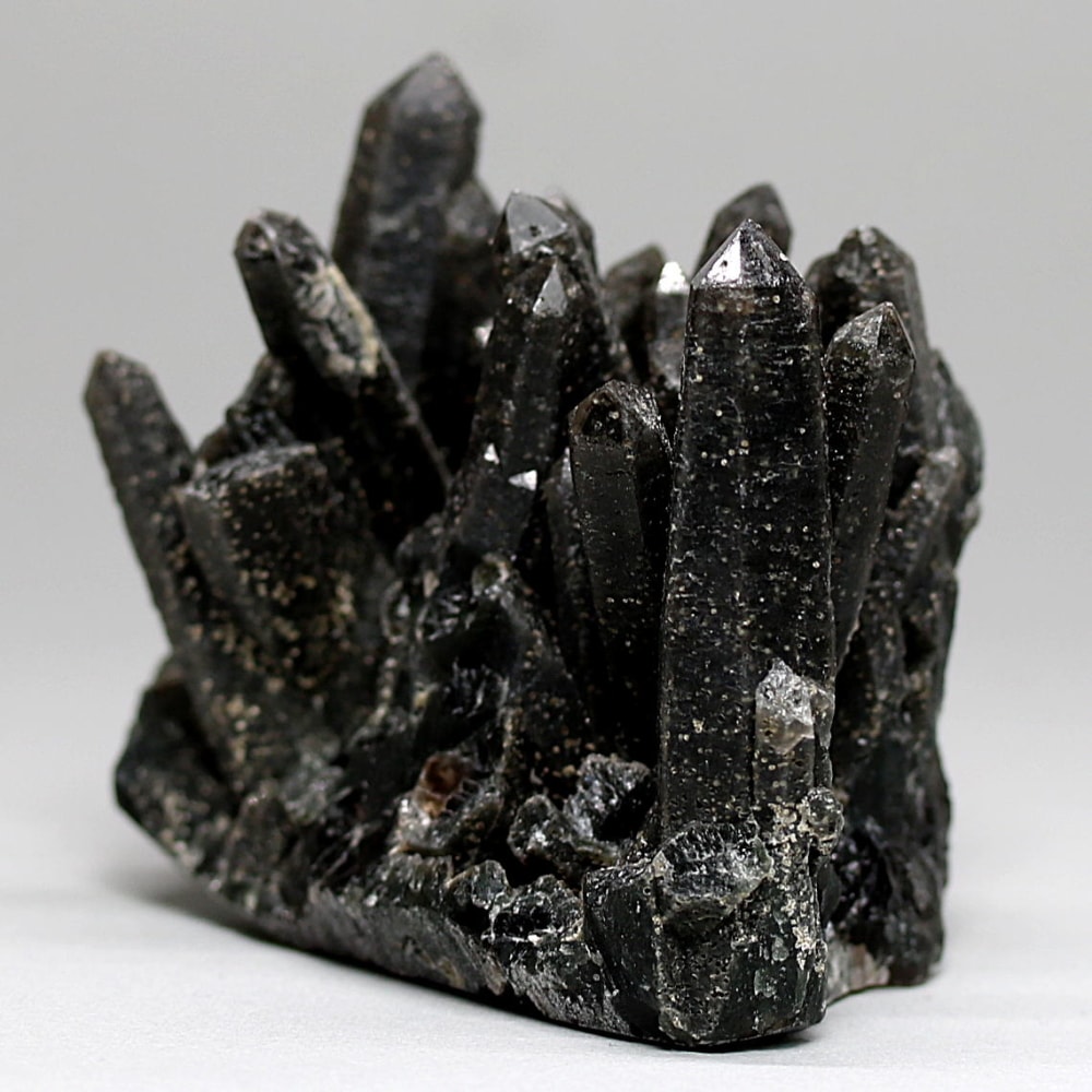 内モンゴル自治区産アクチノライトインクォーツ原石クラスター/通称グリーンクォーツ(ヘデンバーガイト&アクチノライト高密度内包)-slide-1