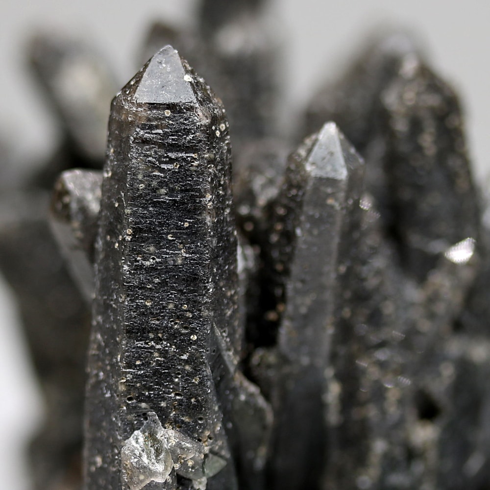 内モンゴル自治区産アクチノライトインクォーツ原石クラスター/通称グリーンクォーツ(ヘデンバーガイト&アクチノライト高密度内包)-slide-7