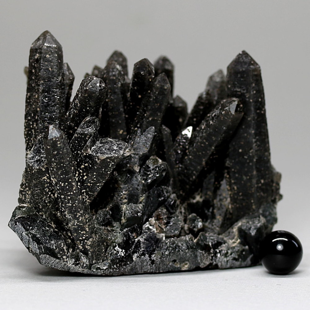 内モンゴル自治区産アクチノライトインクォーツ原石クラスター/通称グリーンクォーツ(ヘデンバーガイト&アクチノライト高密度内包)-slide-9