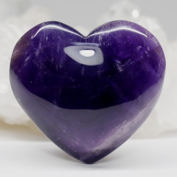 ブラジル産アメジストハートオブジェ（85.9g）(AME-HT0859IS)