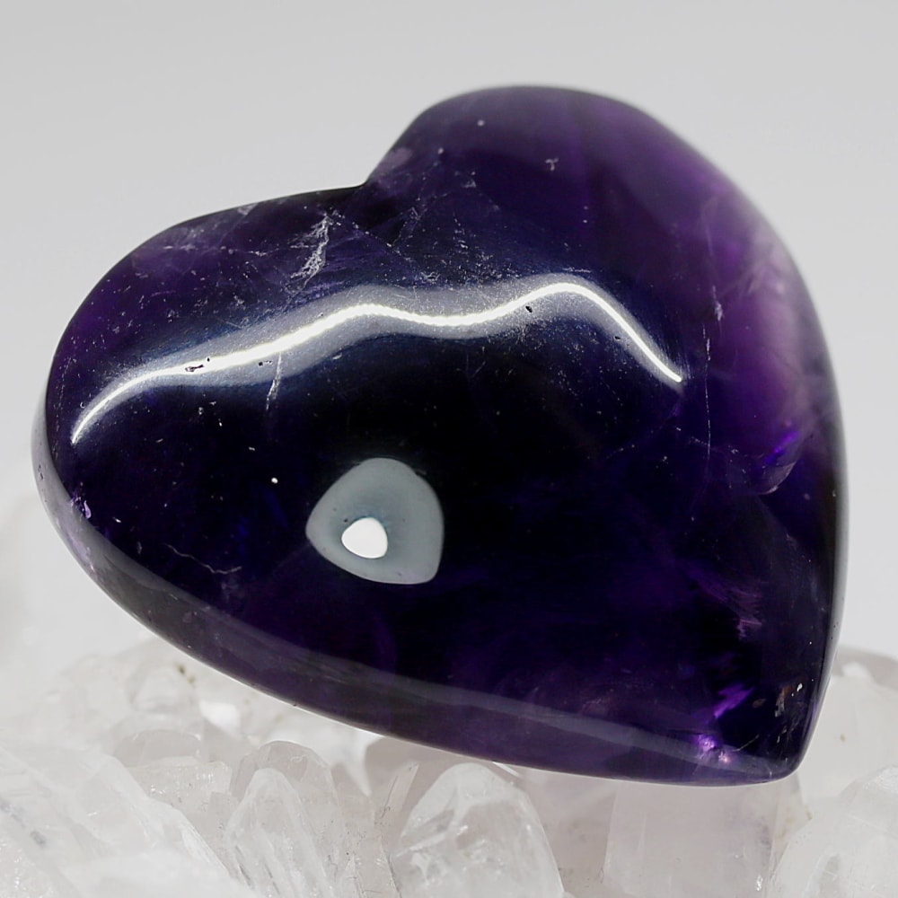 ブラジル産アメジストハートオブジェ(108g)-slide-1
