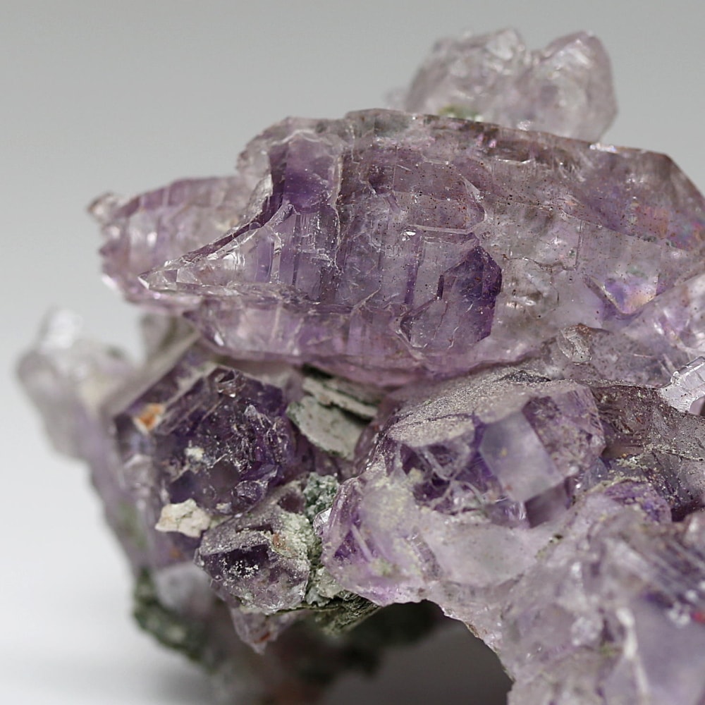 インド/カルール産アメジストエレスチャルクラスター(原石95.4g・レピドクロサイト内包・高透明度)-slide-6