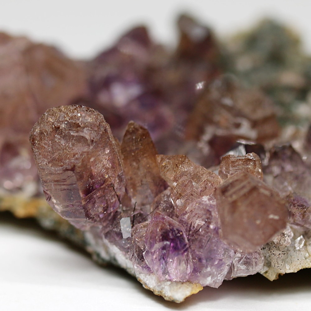 インド/カルール産アメジストエレスチャルクラスター(原石98.1g・レピドクロサイト、ゲーサイト内包)-slide-6