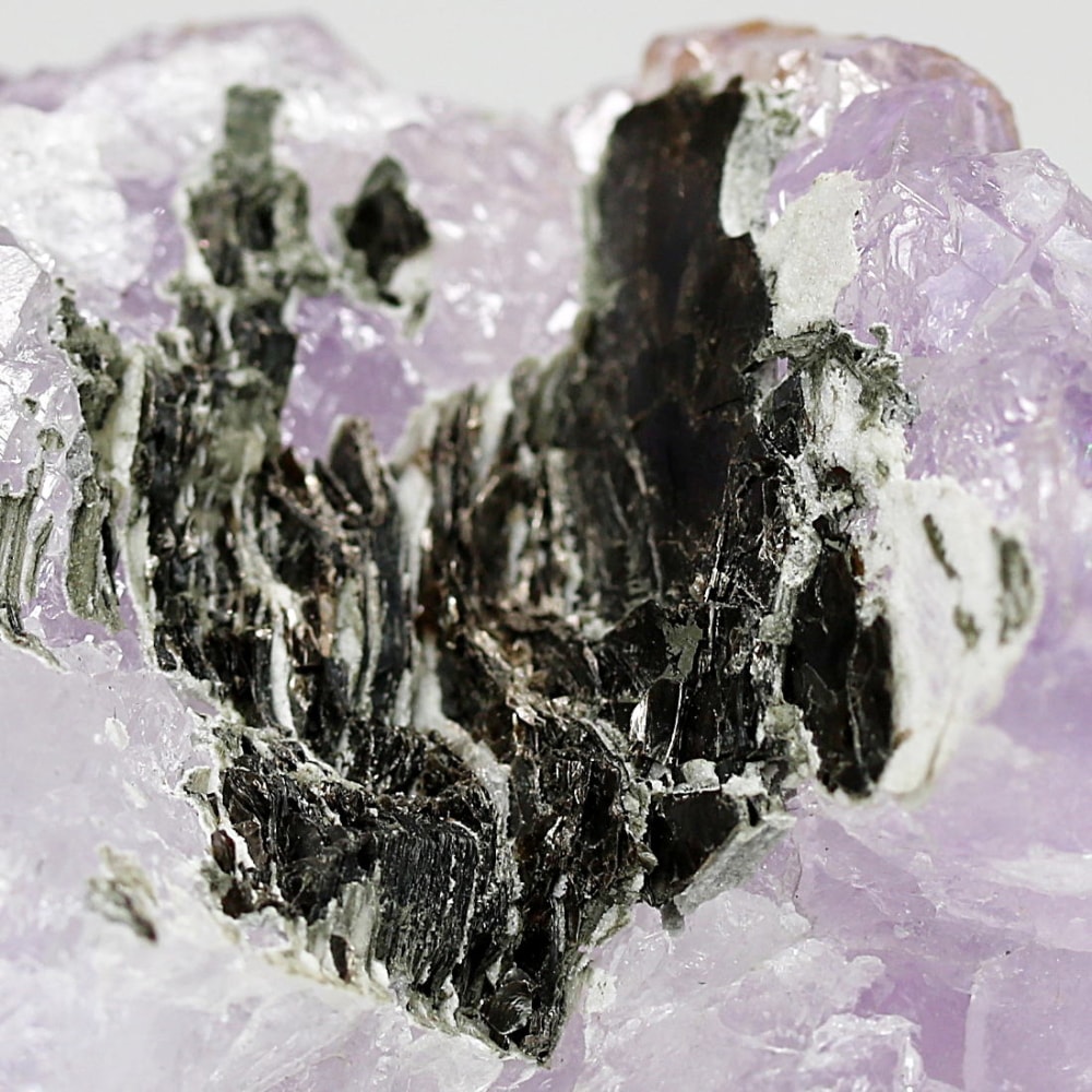 インド/カルール産アメジストエレスチャルクラスター(原石179g・マイカ共生)-slide-7