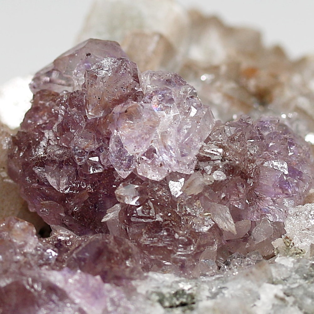 インド/カルール産アメジストエレスチャルクラスター(原石262g・レピドクロサイト内包・カルサイト共生)-slide-7