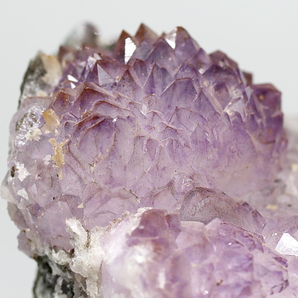 インド/カルール産アメジストエレスチャルクラスター(原石500g・ファセットにレピドクロサイト共生内包)-slide-10