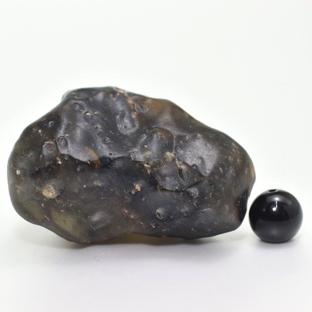 [希少・高品質]天然ブラックリビアングラス原石（40.5g）