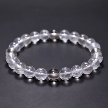 [特別価格/3A+]インド/マニハール産ヒマラヤ水晶ブレスレット（約8.5mm玉・スモーキークォーツ入り）(CHMH-BR0853IS)