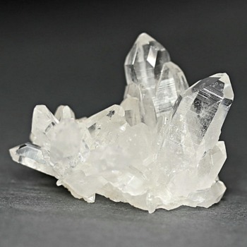 コロンビア産水晶クラスター（原石26.2g・微かにレインボー有）(CLQZ-CL0262IS)