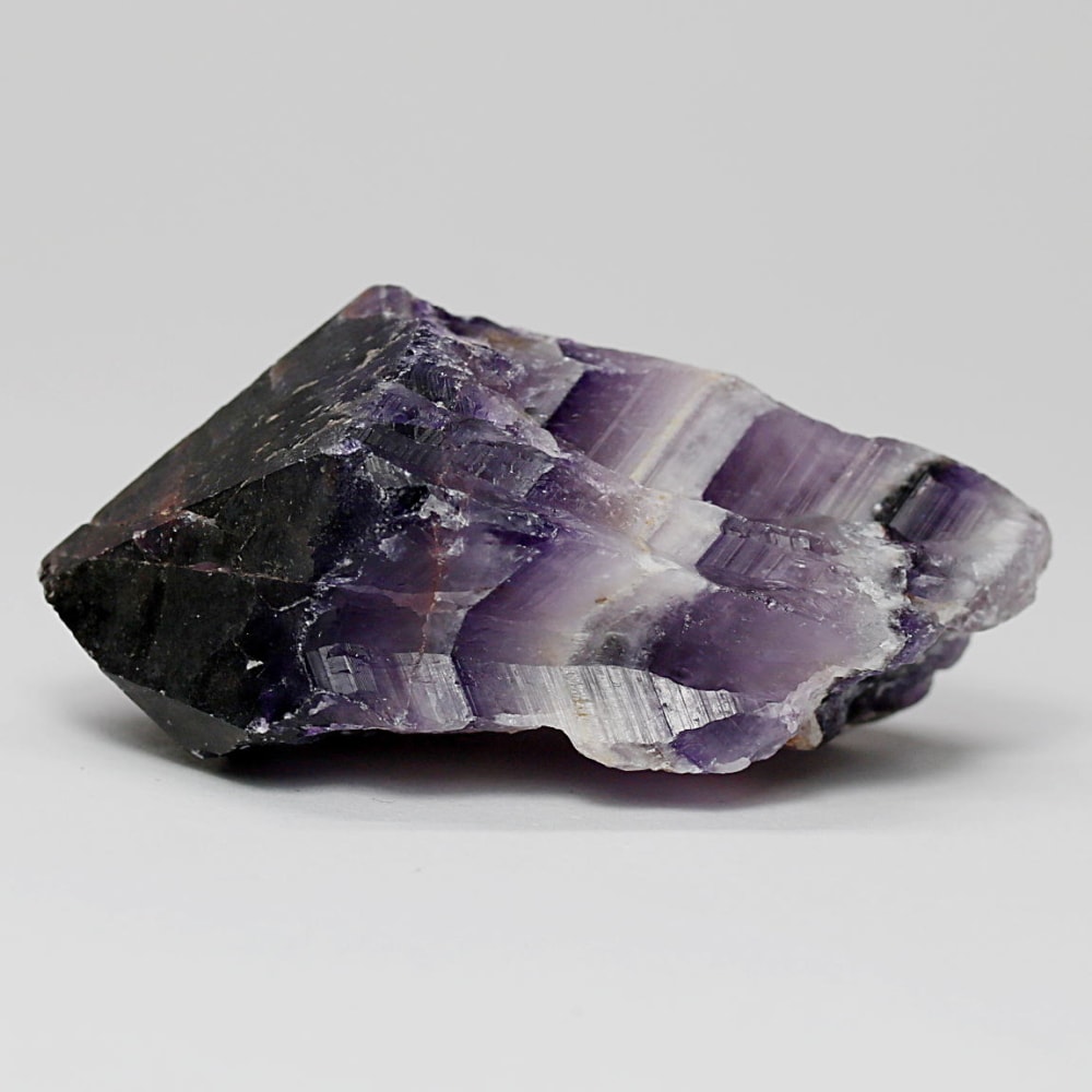 西インド/マハラシュトラ州産シェブロンアメジスト原石ナチュラルポイント(52.7g・ケープアメジスト)-slide-0