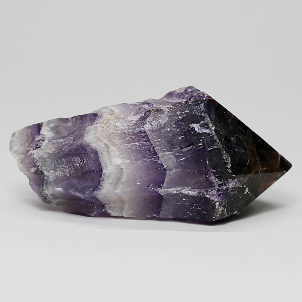 西インド/マハラシュトラ州産シェブロンアメジスト原石ナチュラルポイント(52.7g・ケープアメジスト)-slide-1