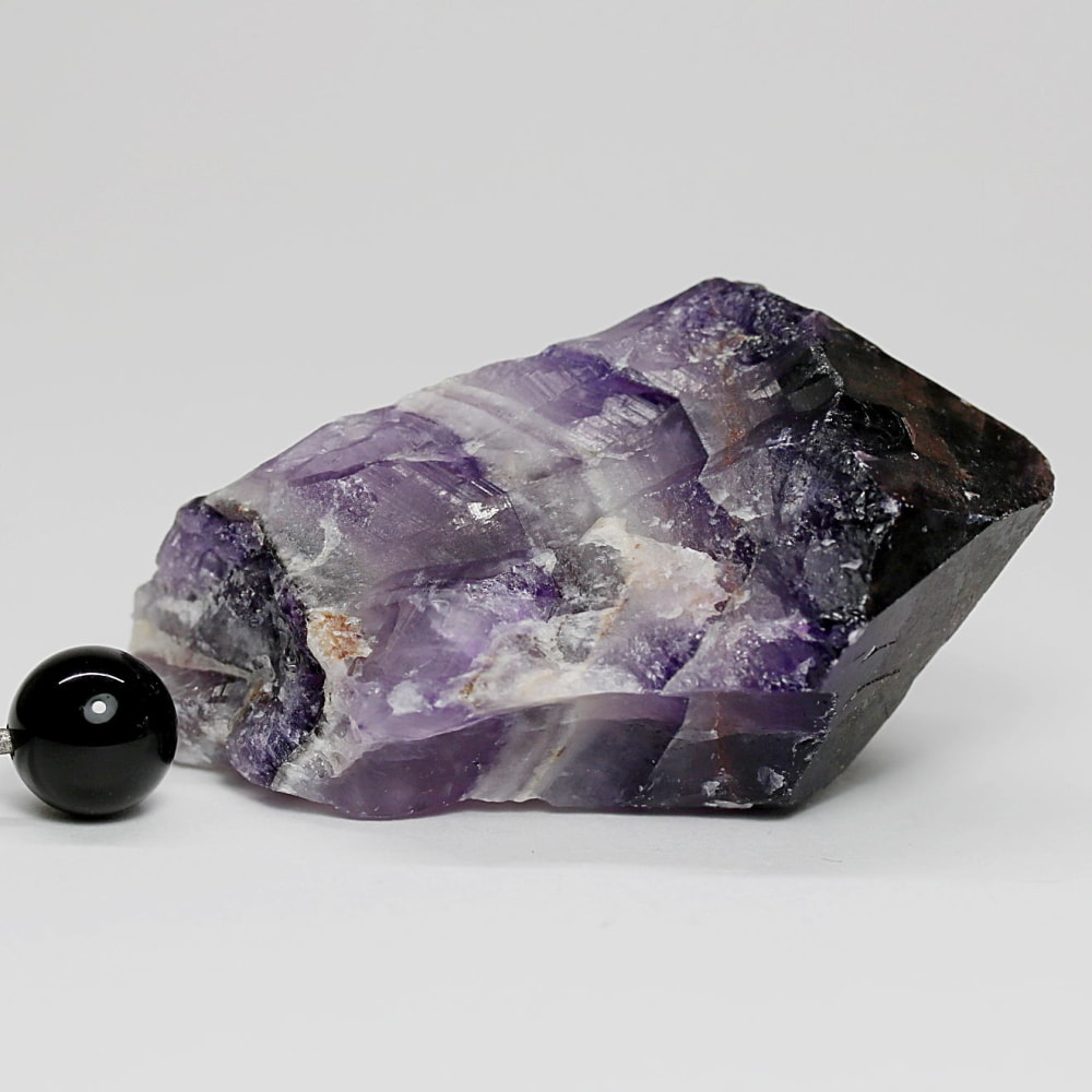 西インド/マハラシュトラ州産シェブロンアメジスト原石ナチュラルポイント(52.7g・ケープアメジスト)-slide-8