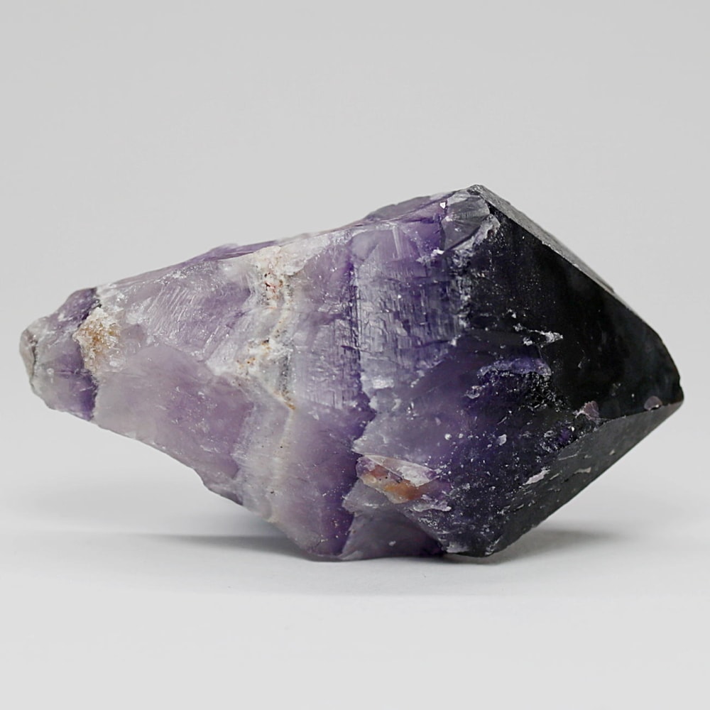 西インド/マハラシュトラ州産シェブロンアメジスト原石ナチュラルポイント(53.8g・ケープアメジスト)-slide-3