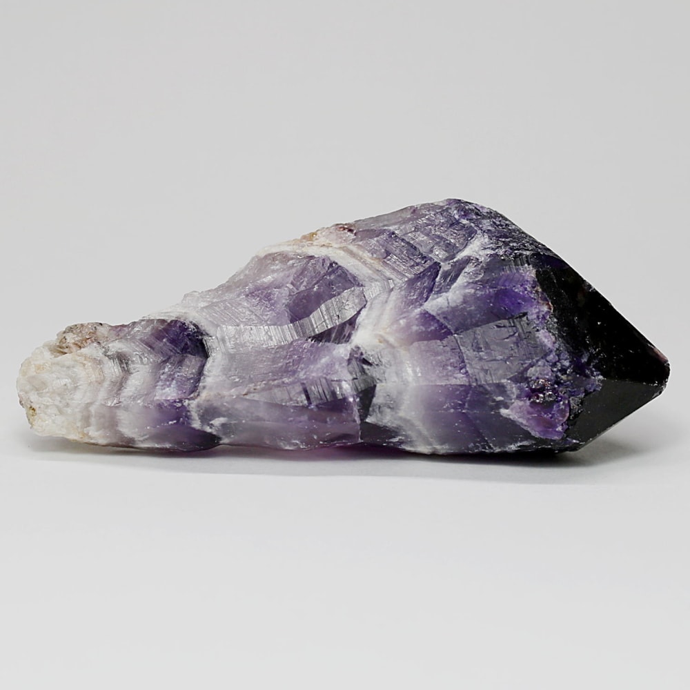 西インド/マハラシュトラ州産シェブロンアメジスト原石ナチュラルポイント(85.9g・ケープアメジスト)-slide-1