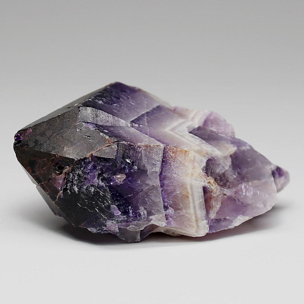 西インド/マハラシュトラ州産シェブロンアメジスト原石ナチュラルポイント(102g・ケープアメジスト)-slide-2