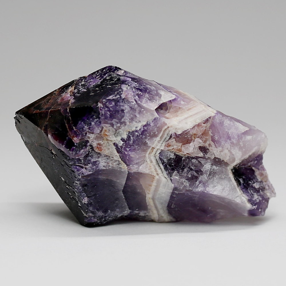 西インド/マハラシュトラ州産シェブロンアメジスト原石ナチュラルポイント(102g・ケープアメジスト)-slide-4