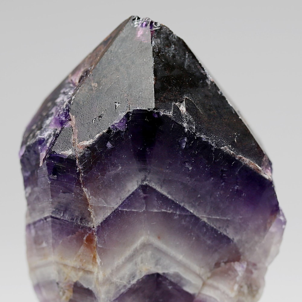 西インド/マハラシュトラ州産シェブロンアメジスト原石ナチュラルポイント(102g・ケープアメジスト)-slide-5