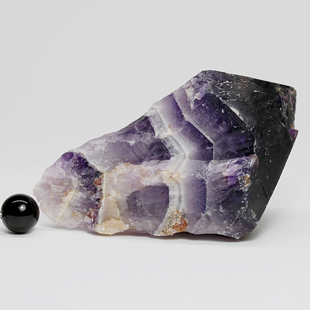 西インド/マハラシュトラ州産シェブロンアメジスト原石ナチュラルポイント(106g・ケープアメジスト)-slide-8
