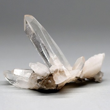 インド/ダーラ産ヒマラヤ水晶クラスター（原石33.4g）(DHRA-CL0334)