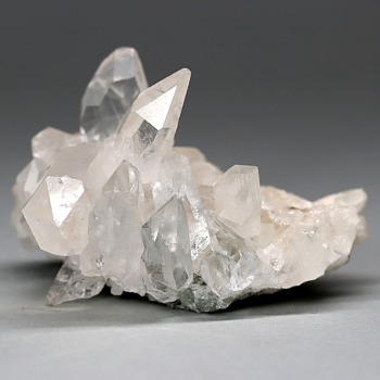 インド/ダーラ産ヒマラヤ水晶クラスター（原石64.6g）(DHRA-CL0646)