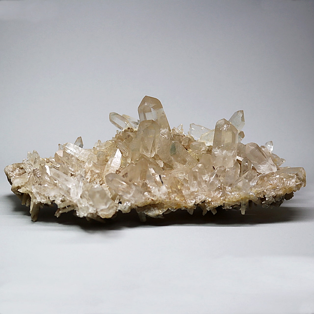 インド/ダーラ産ヒマラヤ水晶クラスター(大きめ原石708g)-slide-0