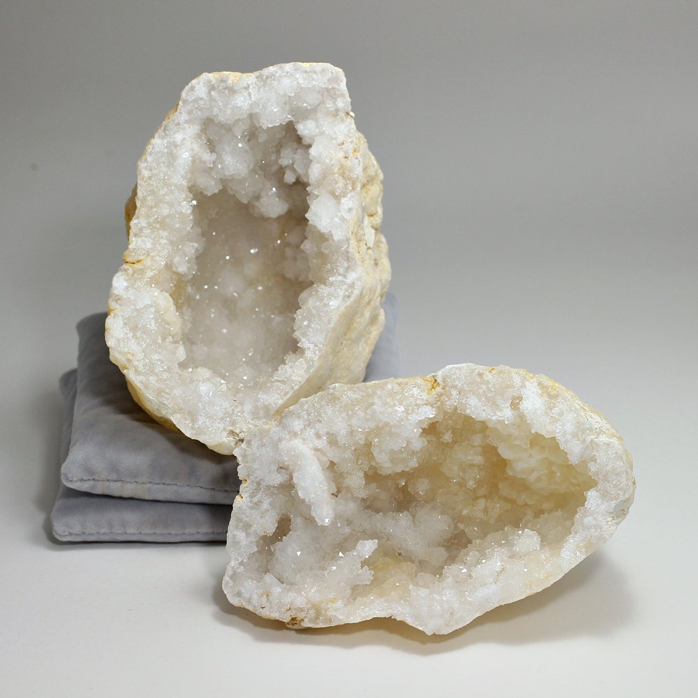 モロッコ産]ジオード水晶/ペア原石(GEO-0985IS) | 天然石・パワーストーン Infonix（インフォニック）