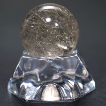 [特別価格/AA]ブラジル産ルチルクォーツ丸玉/ミニスフィア（球体直径22.5mm）(GLDR-SPH0225IS)