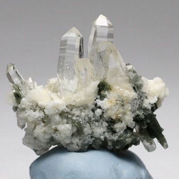 ガネッシュヒマール産ヒマラヤ水晶クラスター/角閃石内包（ミニサイズ原石13.9g）(GNEZ-CL0139)