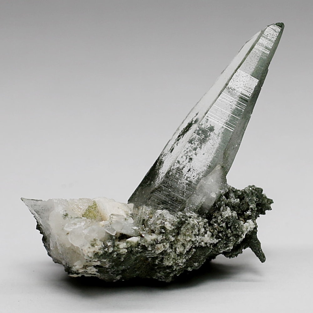 ガネッシュヒマール産ヒマラヤ水晶クラスター(ミニサイズ原石17.8g)-slide-0