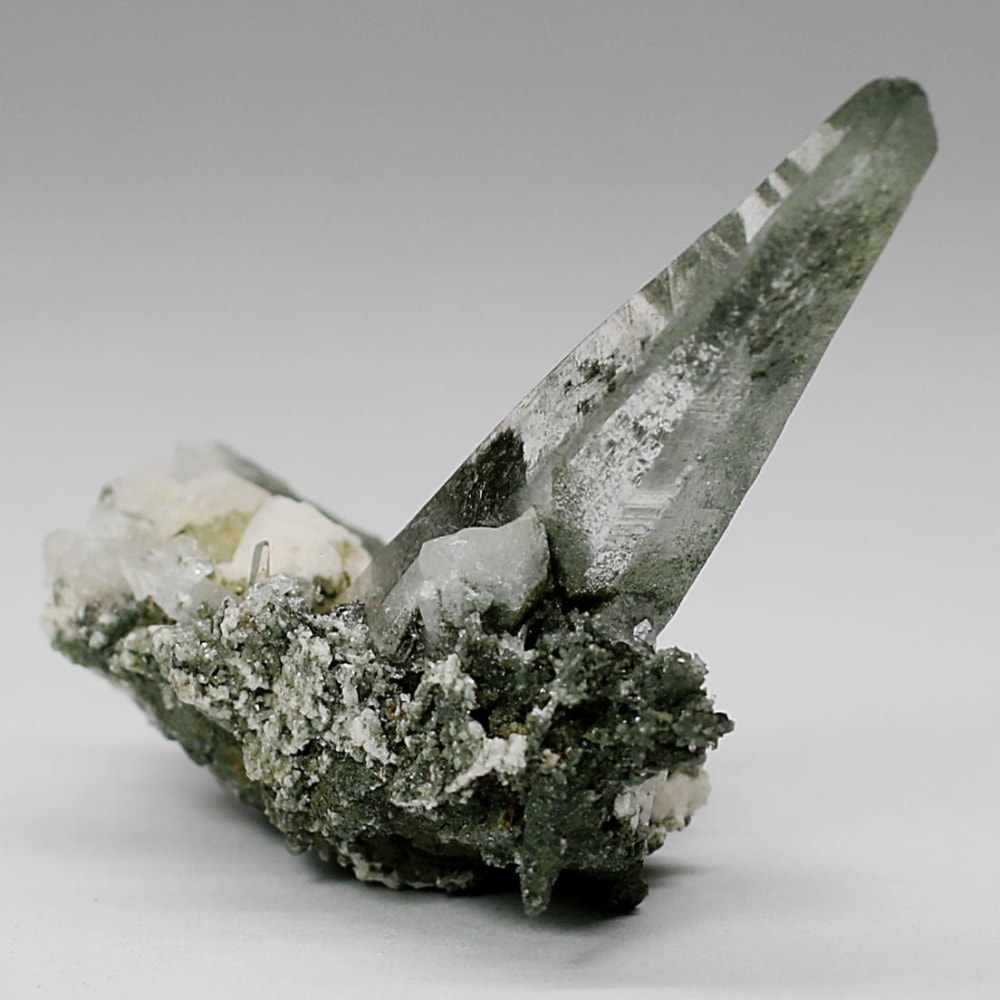 ガネッシュヒマール産ヒマラヤ水晶クラスター(ミニサイズ原石17.8g)-slide-1