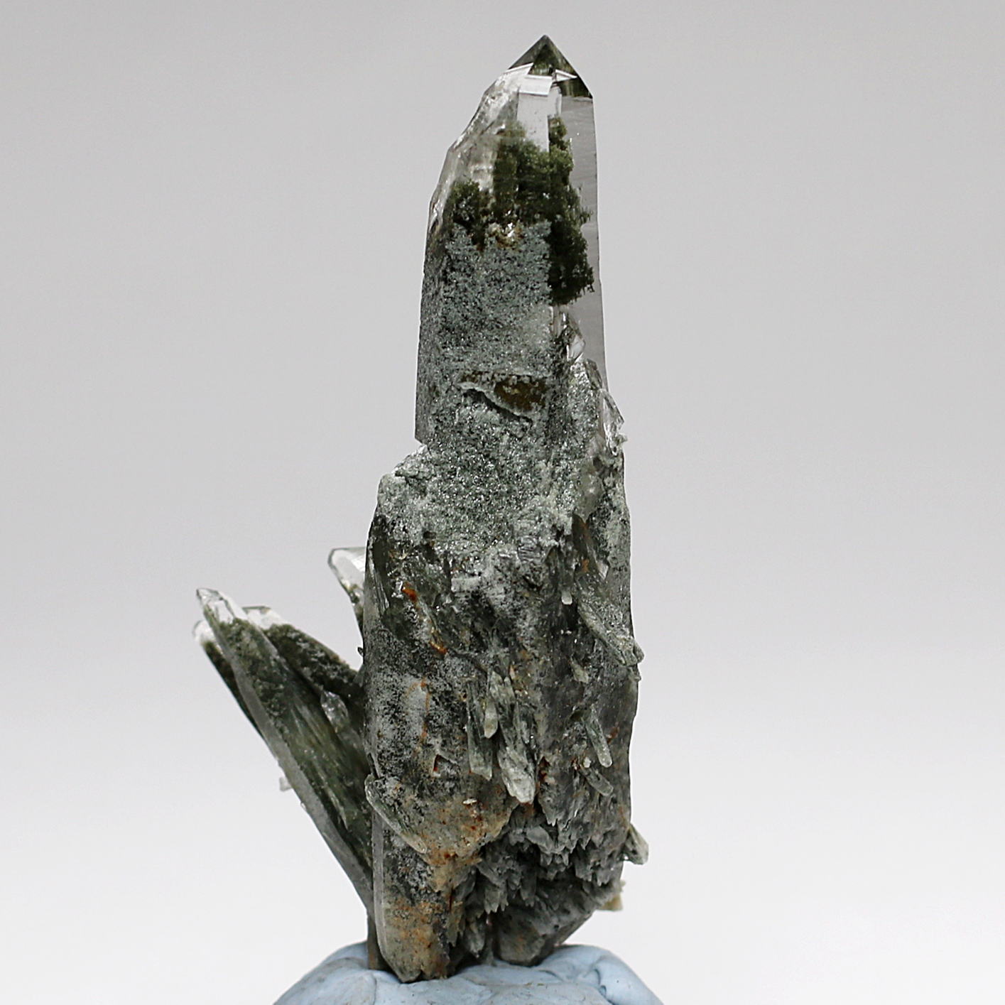 ガネッシュヒマール産ヒマラヤ水晶クラスター/角閃石内包(ミニサイズ原石23.5g)-slide-4