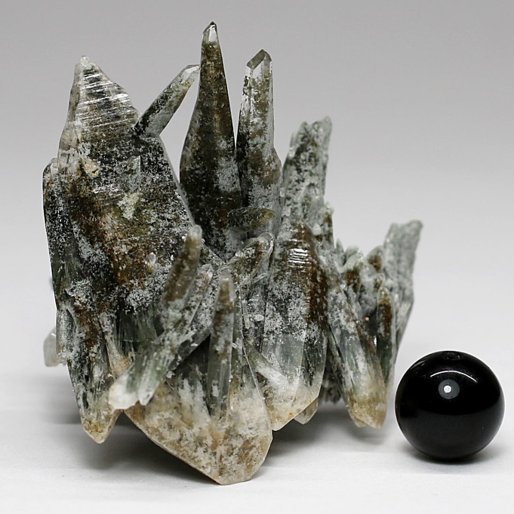 ガネッシュヒマール産ヒマラヤ水晶クラスター(ミニサイズ原石23.7g)-slide-8