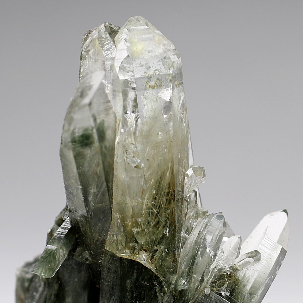 ガネッシュヒマール産ヒマラヤ水晶クラスター/角閃石内包(ミニサイズ原石31.8g)-slide-5