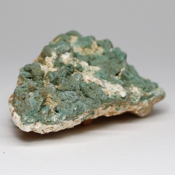 [インド/プネー産]グリーンヒューランダイト＆スティルバイト原石共生クラスター（62.1g／緑色輝沸石＆束沸石）(GRST-RF0621IS)