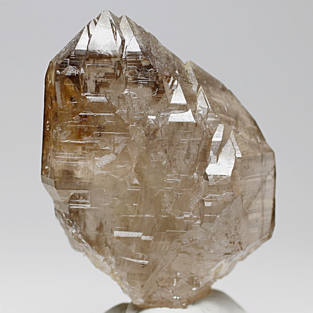 [高品質]ネパール/ガウリシャンカール産ヒマラヤ水晶ナチュラルポイント/スモーキークォーツ原石（131g）