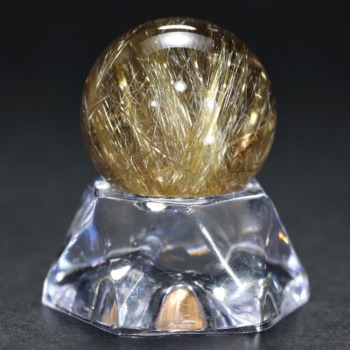 [高品質]ブラジル産タイチンルチルクォーツ丸玉/ミニスフィア（球体直径24.6mm）(GTHR-SPH0246IS)