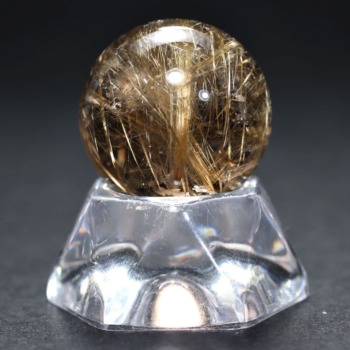 [3A++]ブラジル産タイチンルチルクォーツ丸玉/ミニスフィア（球体直径24.8mm）(GTHR-SPH0248IS)