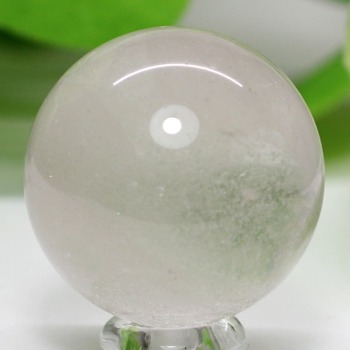 [特別価格]インド/マニハール産ヒマラヤ水晶丸玉/ホワイトクォーツスフィア（球体直径28.5mm）(HLWT-SP0321IS)