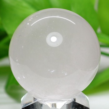 [特別価格]インド/マニハール産ヒマラヤ水晶丸玉/ホワイトクォーツスフィア（球体直径41.9mm）(HLWT-SP1023IS)