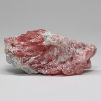 インカローズ結晶原石（ロードクロサイト）/フローライト共生（総重量32.7g）(INR-RF0327IS)