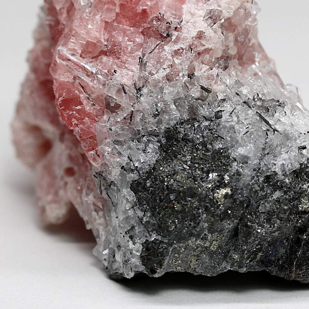 インカローズ結晶原石(ロードクロサイト)/クォーツ&パイライト共生(総重量51.5g)-slide-6