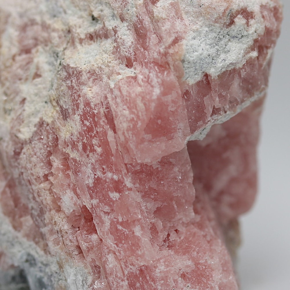 インカローズ結晶原石(ロードクロサイト)/微フローライト&パイライト共生(総重量125g)-slide-7