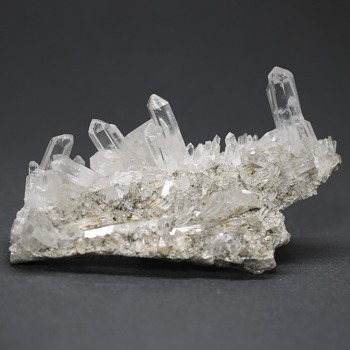 カンチェンジュンガ産ヒマラヤ水晶クラスター（原石108g）(KNCE-CL1087)