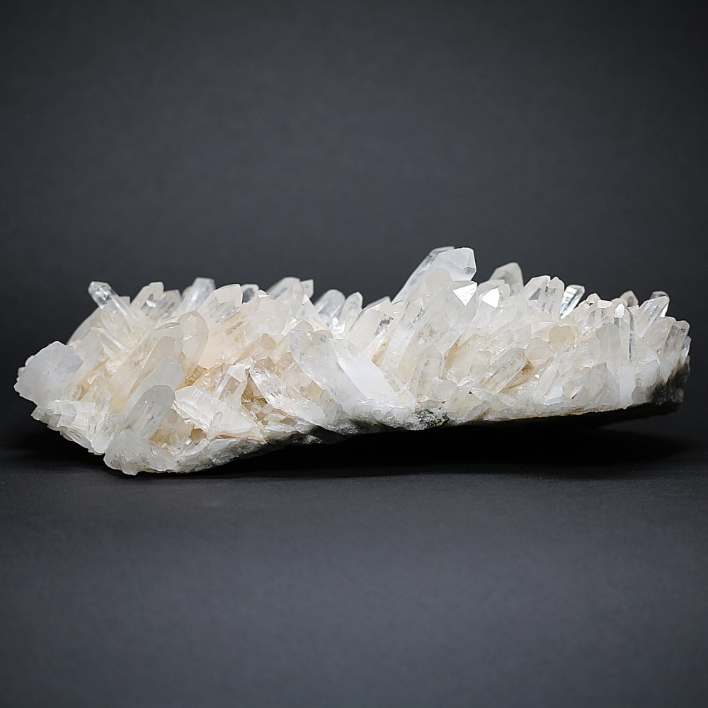 カンチェンジュンガ産ヒマラヤ水晶クラスター(中大型原石1.46kg)-slide-1