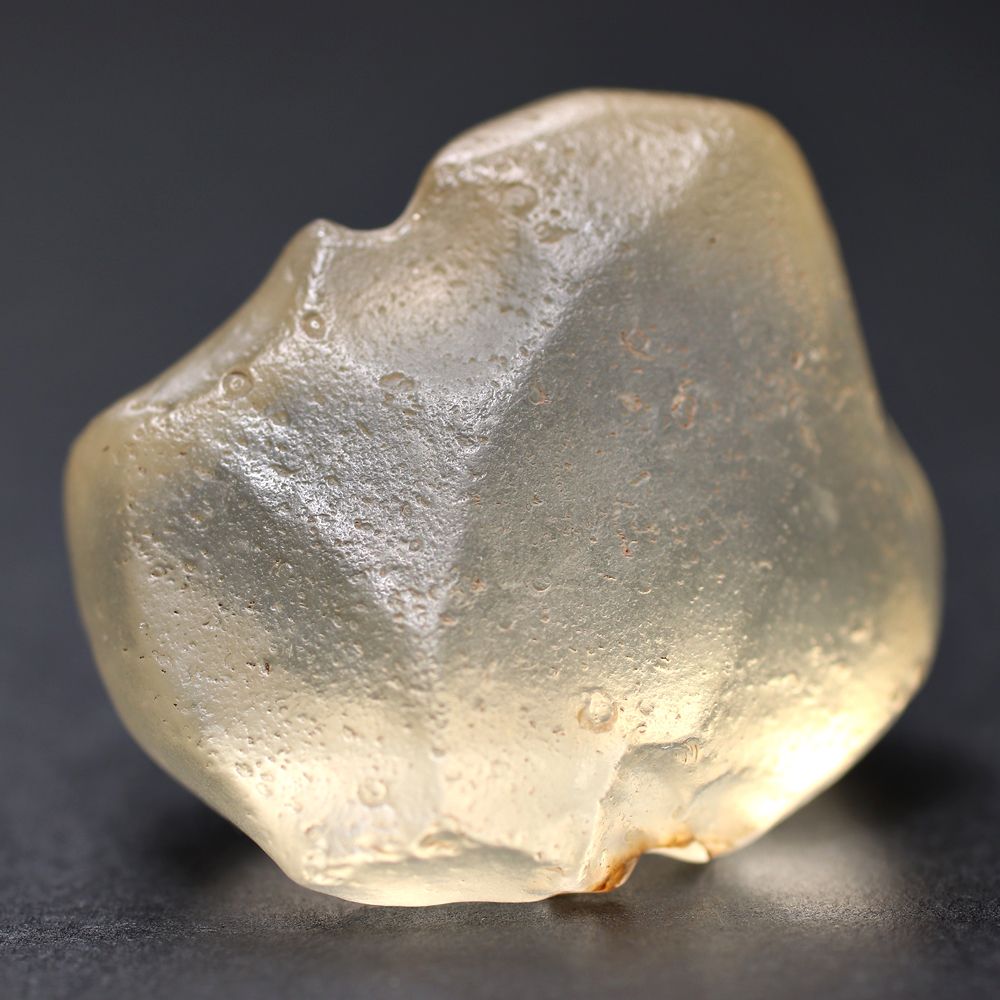 [高品質]天然リビアングラス原石（10.4g・特別価格！）